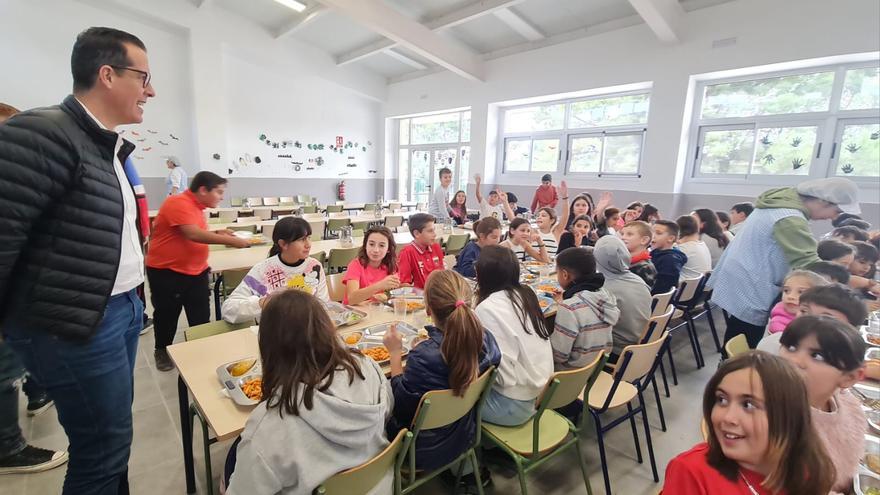 El colegio Antonio Machado de Elda estrena nuevo comedor