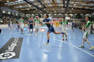 Dani Fernández entra en el siete ideal de la Asobal