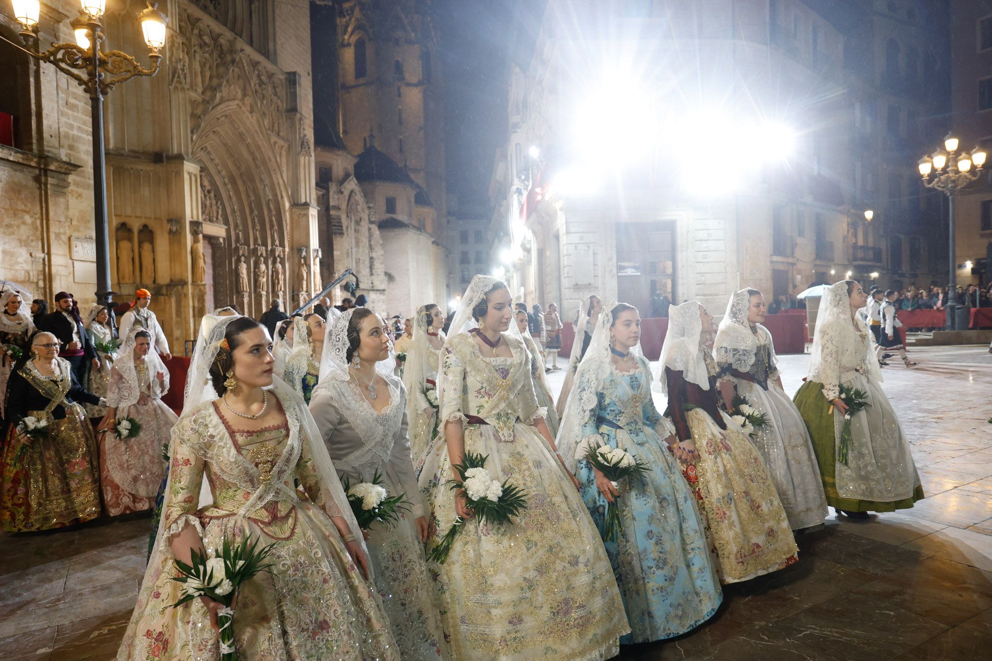 Todas las fotos de la Ofrenda del 17 de marzo por la calle de la Paz de 21:00 a 22:00 horas