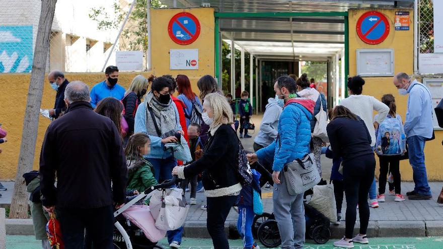 Las familias solo podrán entrar a los colegios si lo autorizan los centros