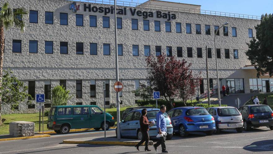 Imagen de una de las fachadas del Hospital Comarcal Vega Baja en Orihuela