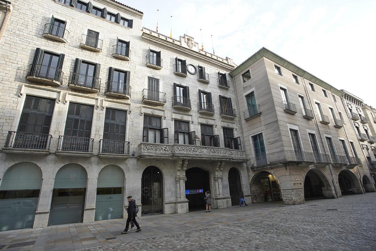 La façana de l'Ajuntament de Girona, en una imatge d'arxiu.