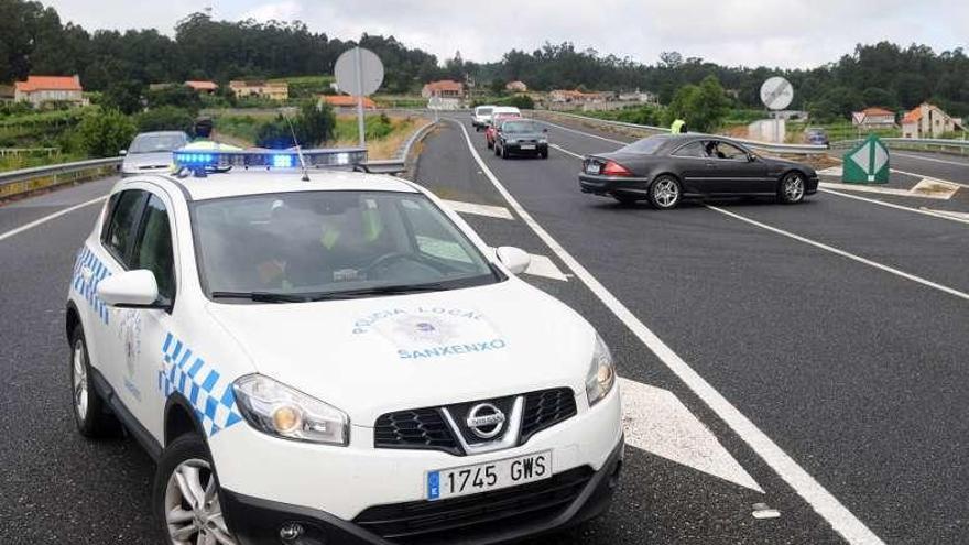 Una patrulla de la Policía Local. // G. Santos