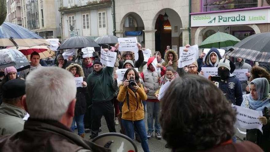 Los huelguistas se movilizaron ayer por las calles de Porriño. // FdV