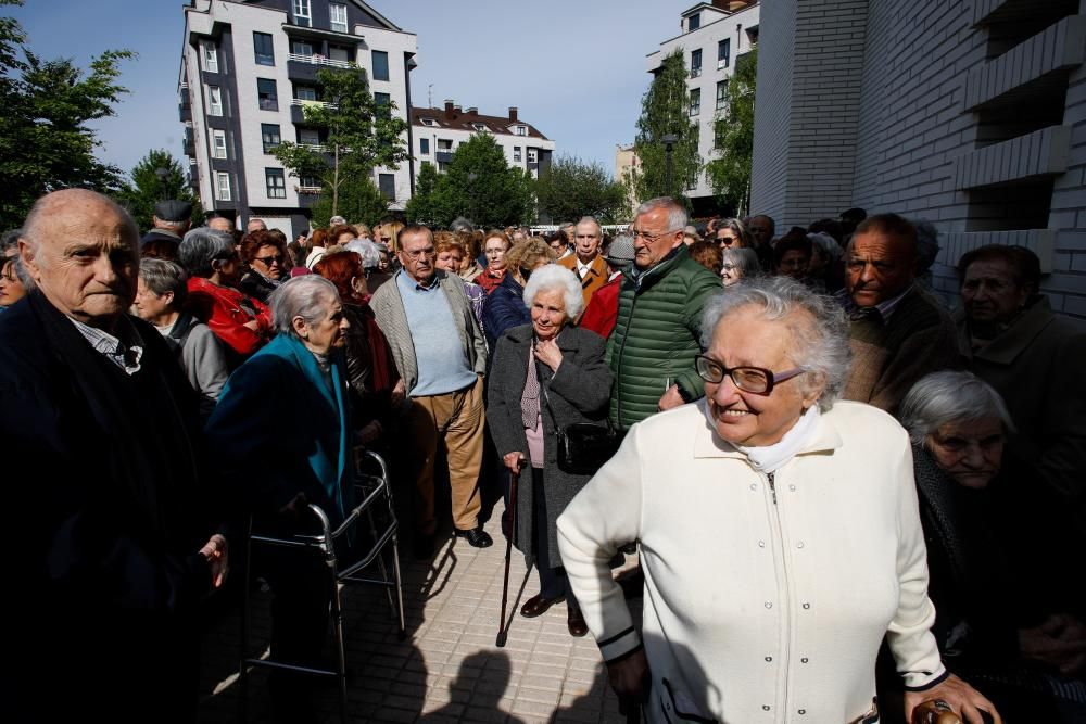 Inauguración de la nueva parroquia de Santa Olaya