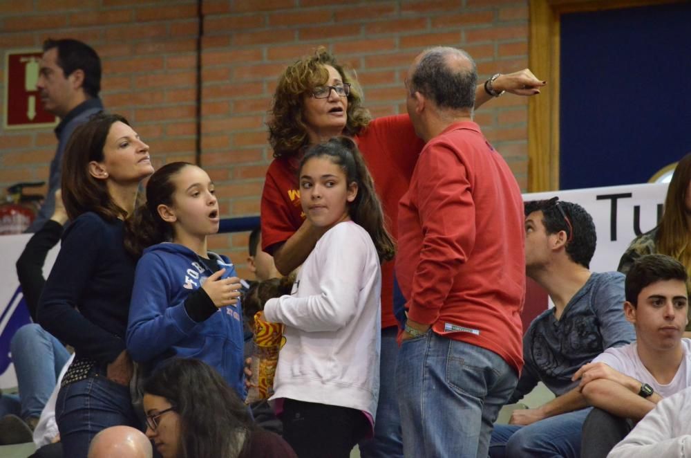 Partido entre el Murcia y el Cai Zaragoza