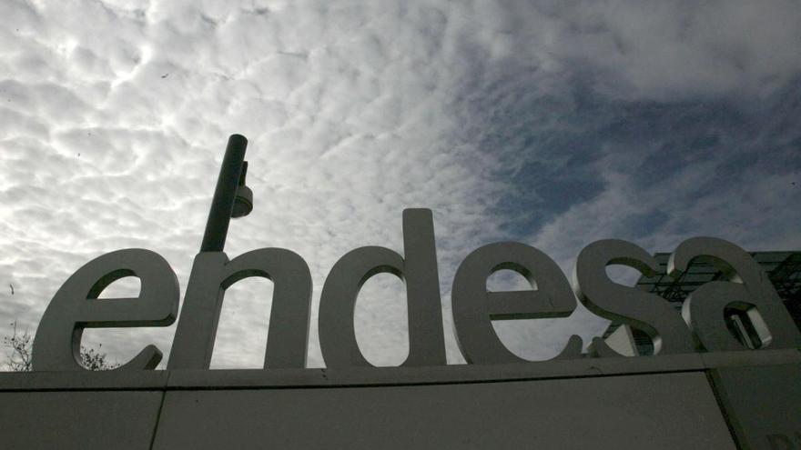 Imagen de la fachada de la sede social de la empresa eléctrica Endesa, en Madrid.