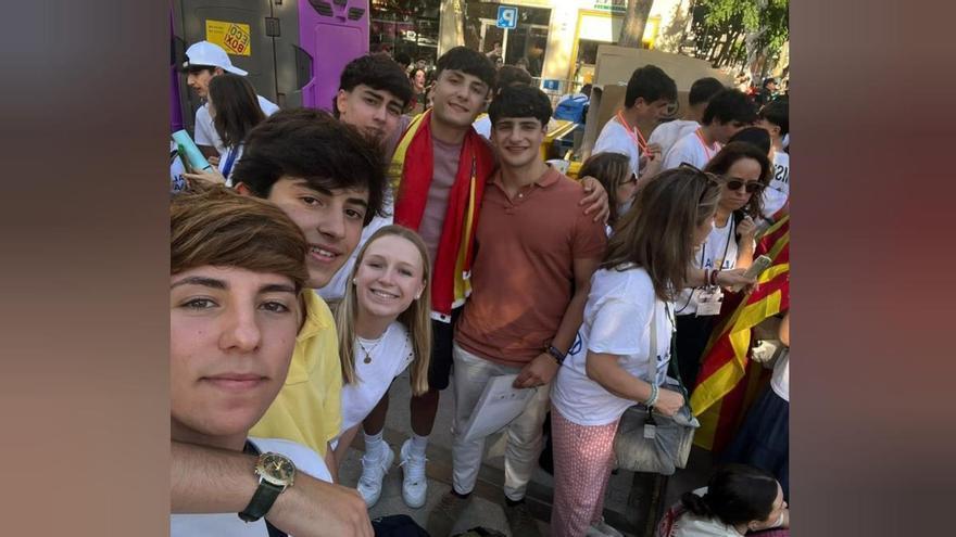 Jóvenes cordobeses comparten fe y encuentro en la vigilia y 