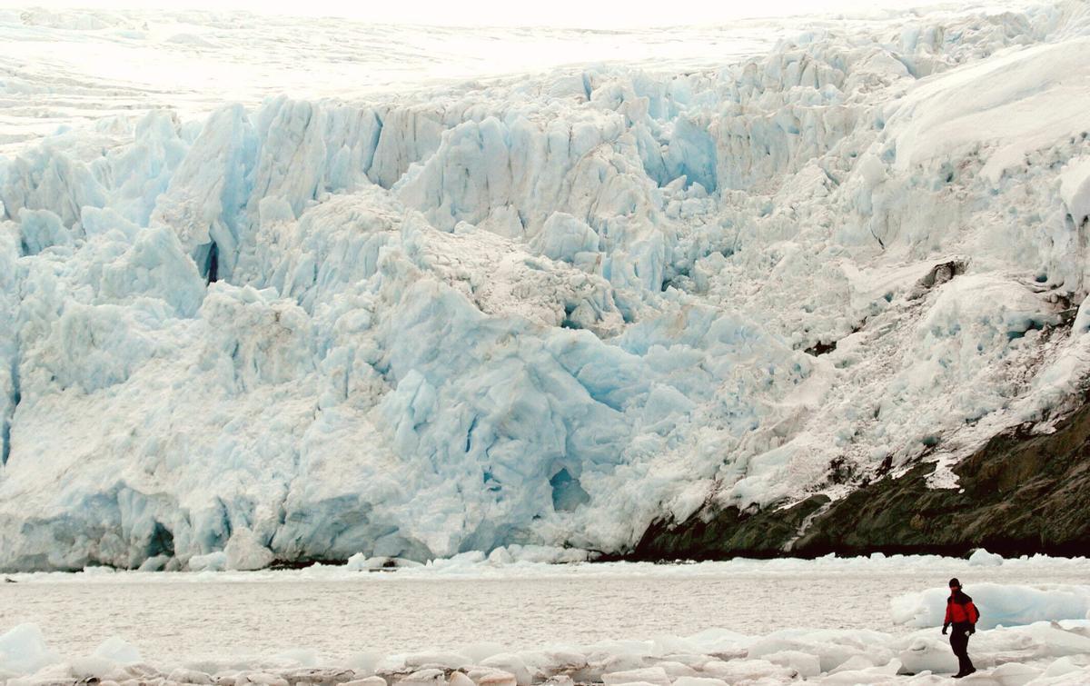 Acantilado de hielo en la Antártida en una imagen de archivo.