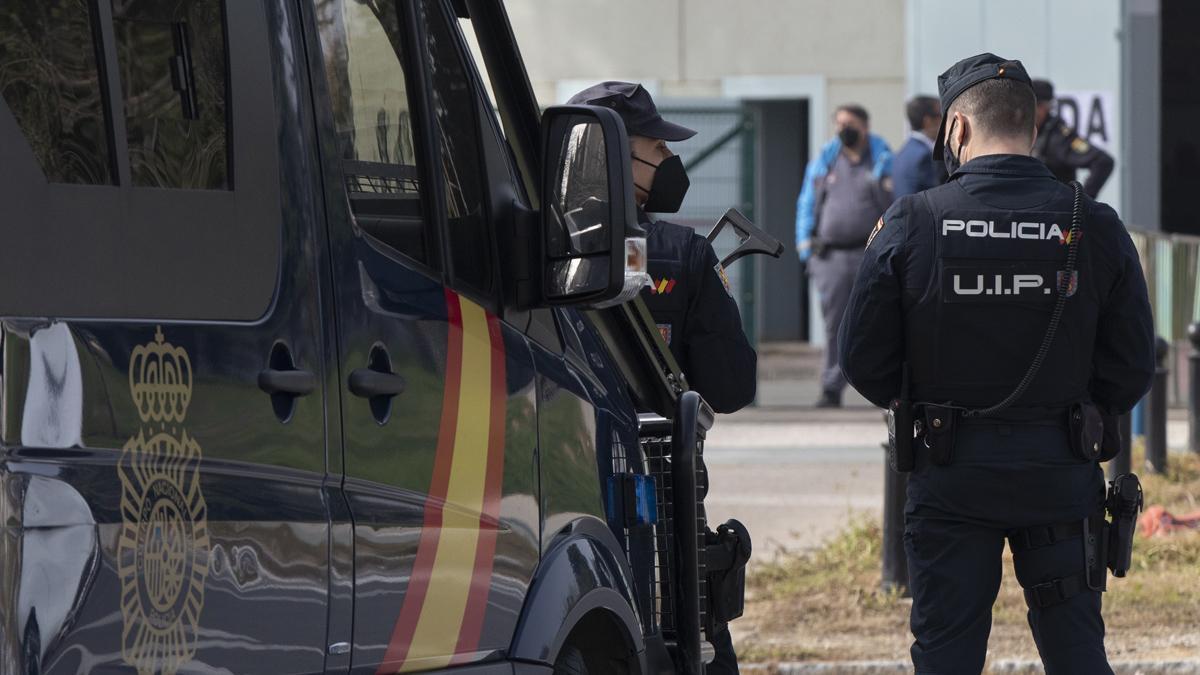 Un hombre mata a su esposa a tiros en Sevilla y luego se suicida