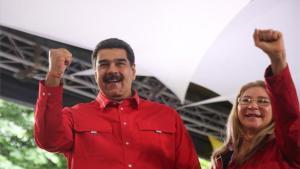 El presidente de Venezuela, Nicolás Maduro, junto con su esposa.