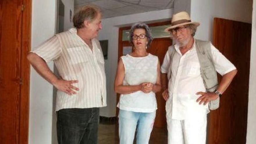 Juanjo Torres, Maruxa Martos y Augusto Banegas, en las instalaciones de Can Ventosa.