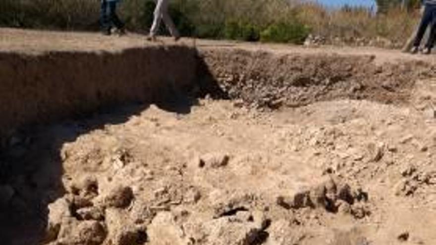 Hallan un horno del siglo I en la factoría romana de ánforas de Gata