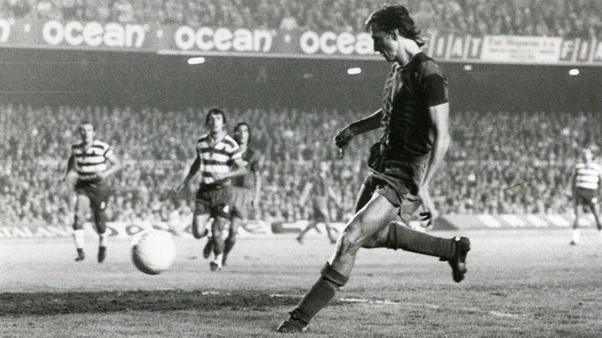 Johan Cruyff fue el primer jugador de los Países Bajos en jugar de forma oficial con el FC Barcelona