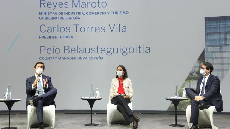 Carlos Torres Vila se reúne con destacados empresarios valencianos y consejeros asesores regionales de BBVA
