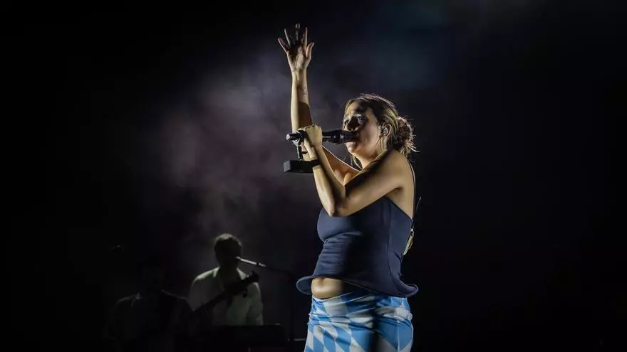 Rigoberta Bandini triunfa en el Cruïlla a ritmo de himnos pop efectistas y bailables