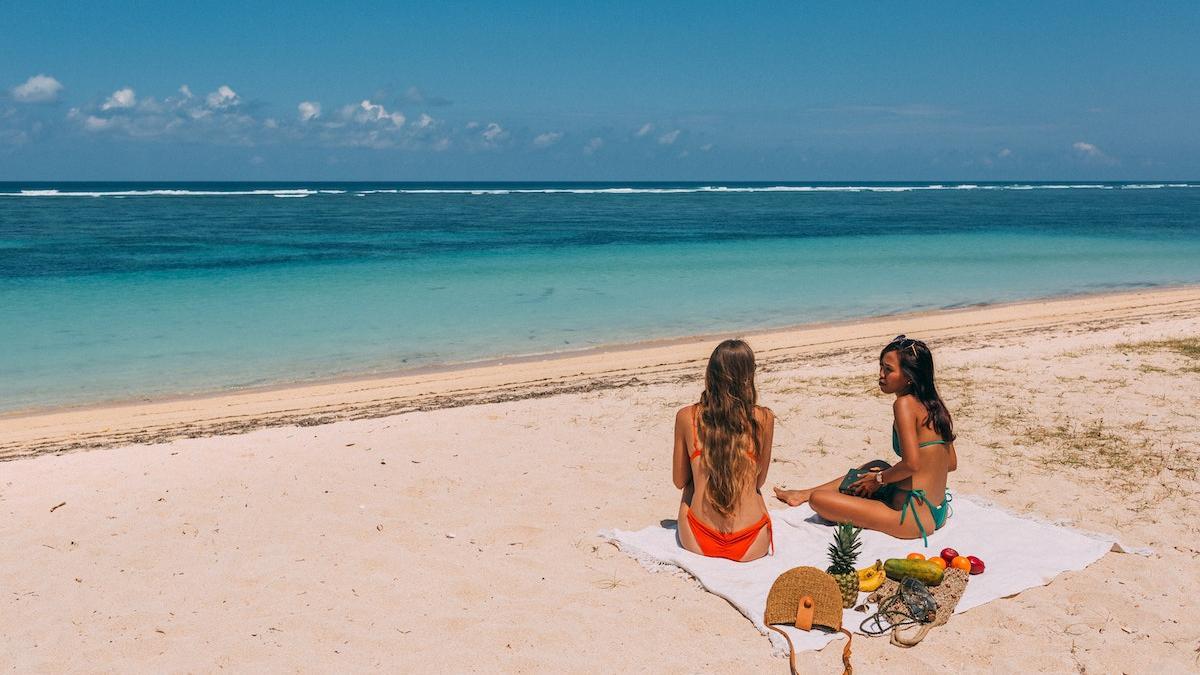 No te preocupes más por el espacio y la arena con estas toallas de playa