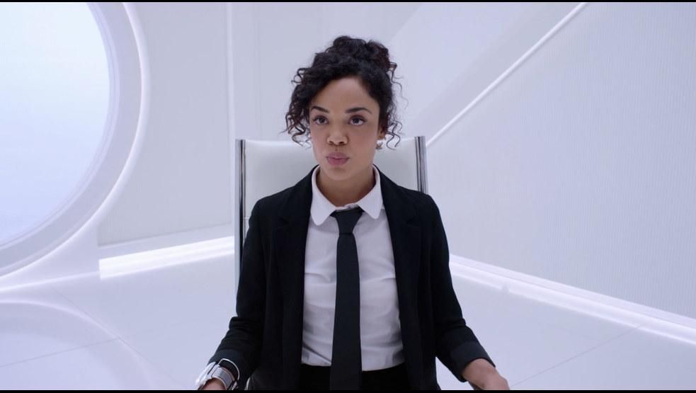 Men in black con Tessa Thompson