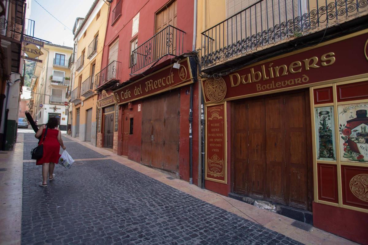 Edificio del actual pub Café del Mercat, donde nació Matilde Ridocci, en la Plaça del Mercat de Xàtiva.