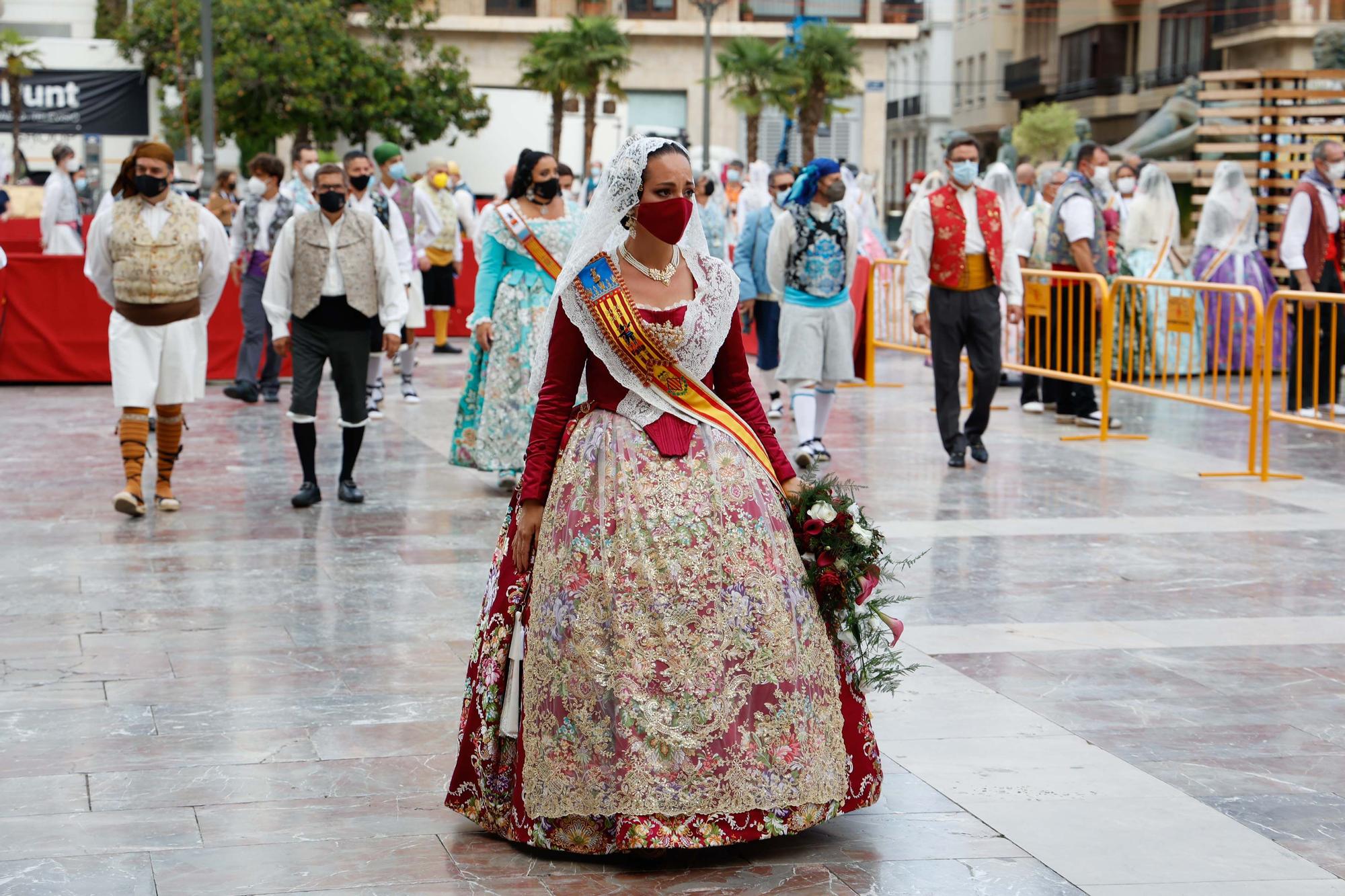 Búscate en el segundo día de Ofrenda por la calle Caballeros (entre las 17.00 y las 18.00 horas)