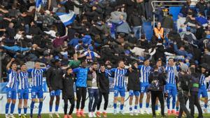 Resumen, goles y highlights del Alavés 2 - 0 Atlético de Madrid de la jornada 32 de LaLiga EA SPORTS