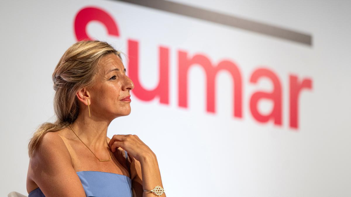 La vicepresidenta segunda y líder de Sumar, Yolanda Díaz, durante un acto del partido, en el auditorio San Ildefonso, a 25 de junio de 2023, en Cornellà de Llobregat, Barcelona, Catalunya (España).