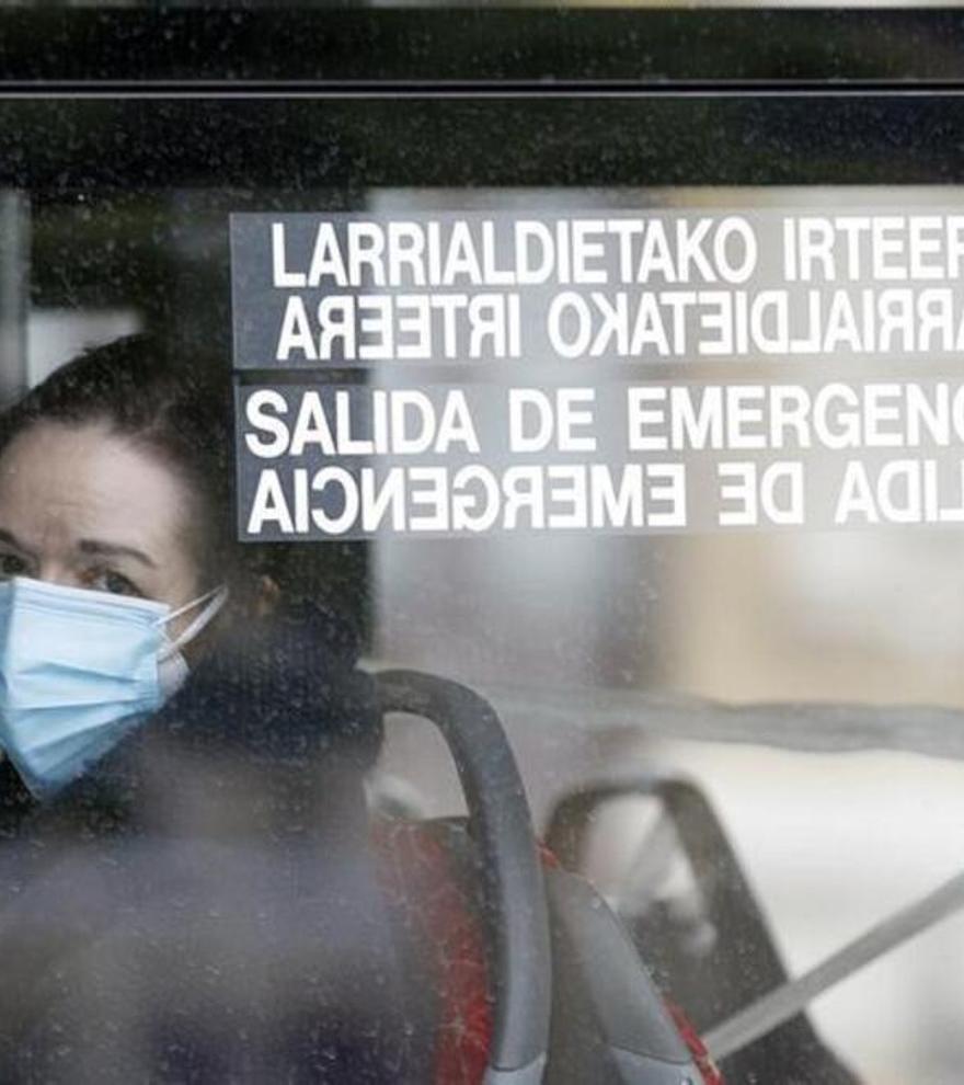 ¿Salir a la calle con mascarilla puede ayudarnos a aliviar los síntomas de la alergia?