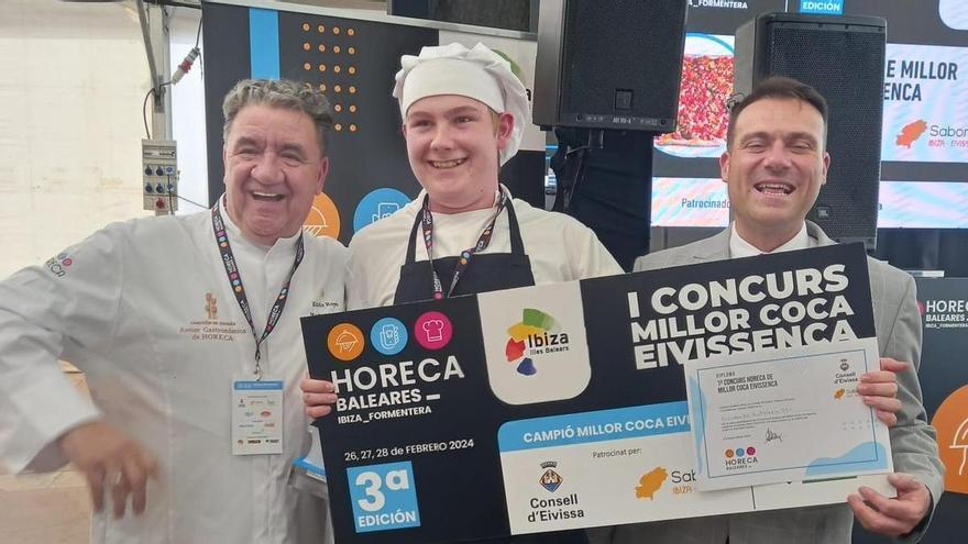 Un estudiante de 18 años cocina la mejor coca de Ibiza