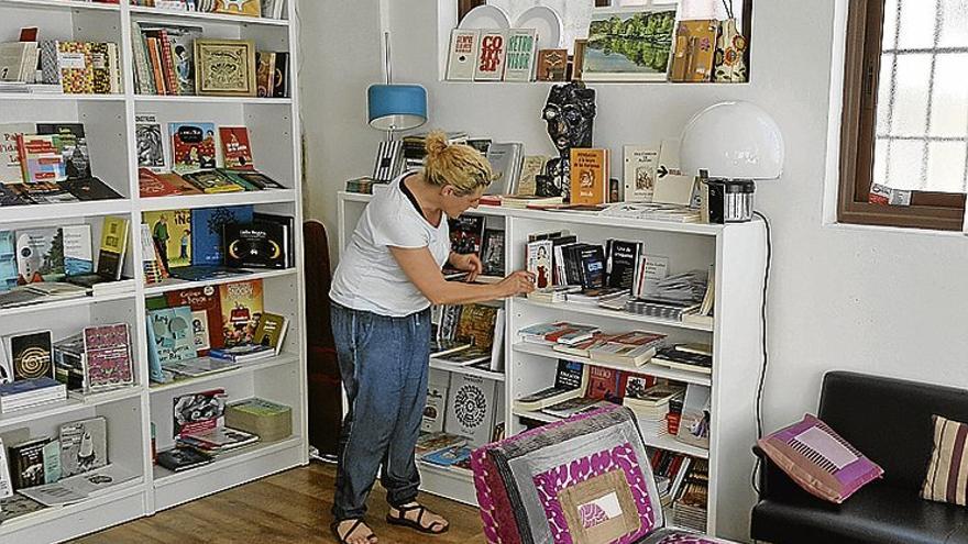 Una librería para tomar una cerveza