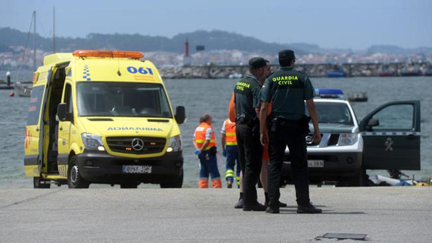 Hallan el cuerpo de un buzo que desapareció frente a Cambados