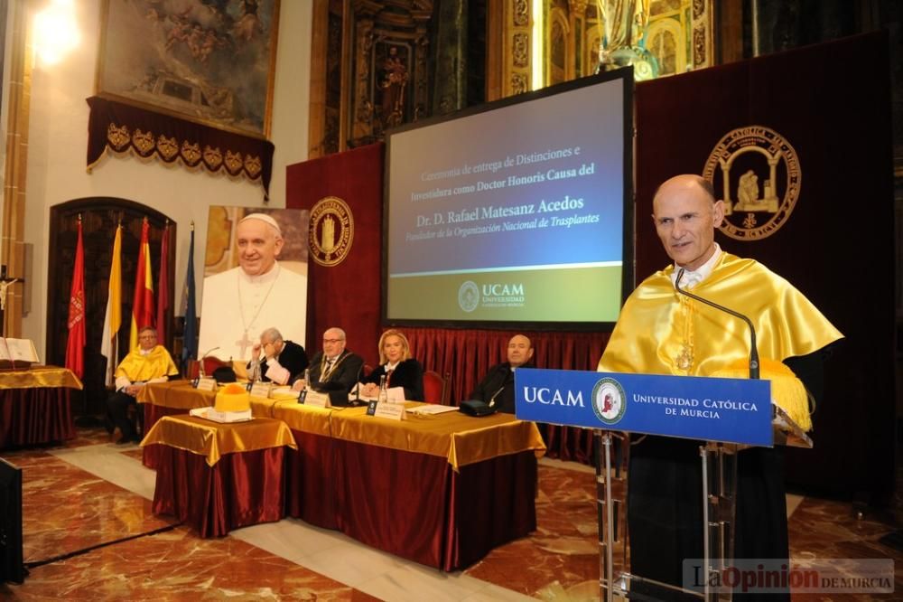 El fundador de la Organización Nacional de Trasplantes, Rafael Matesanz, es investido doctor Honoris Causa por la UCAM