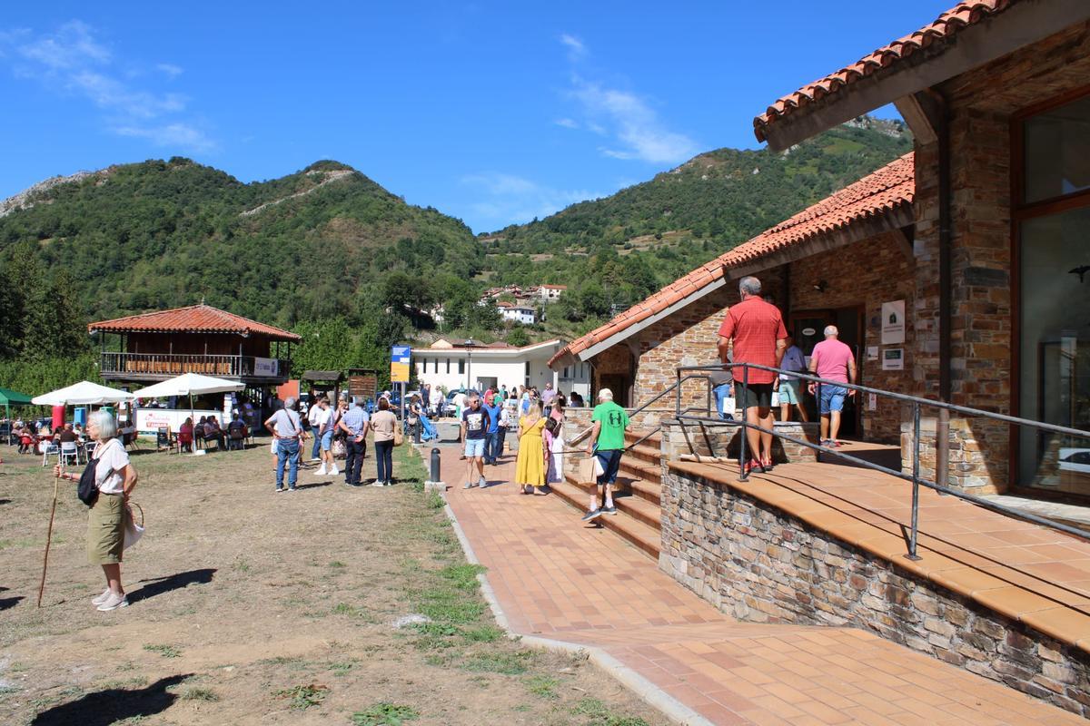 El entorno del centro de interpretación de Redes, en Campo de Caso.