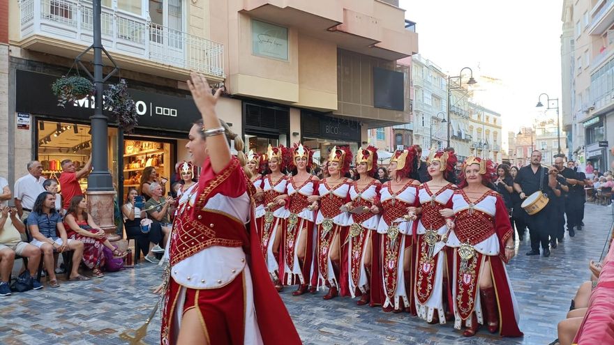 Alicante y los Moros y Cristianos invitan a Carthagineses y Romanos a participar en la Gran Entrada del 6 de diciembre