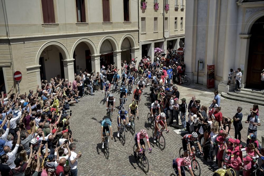 31 May 2019, Italy, Treviso: Cyclists compete in ...