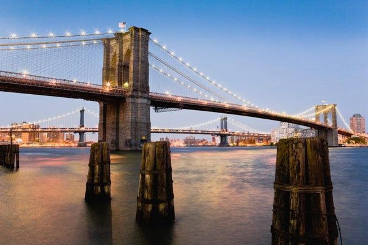 El Puente de Brooklyn es uno de los emblemas de Nueva York.