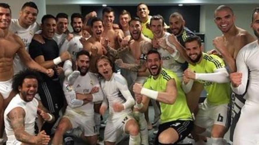 Cristiano dóna la nota celebrant la victòria al Camp Nou en calçotets