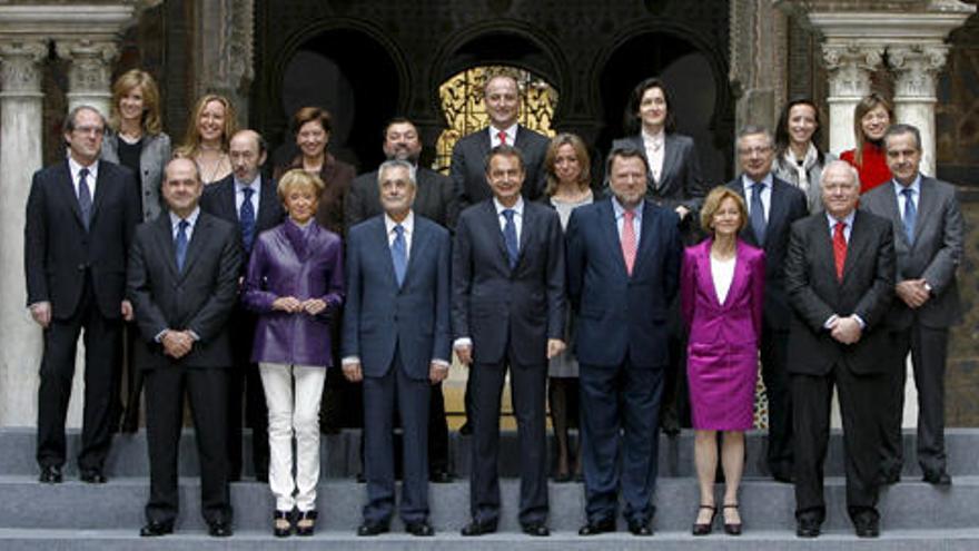 Arenas: &quot;El Consejo de Ministros es la foto de los reyes de los impuestos&quot;