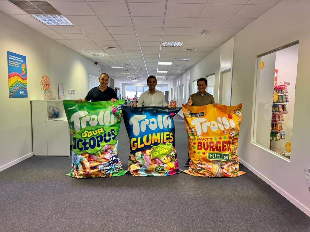 Sagredo durante su visita a Trolli Ibérica en Paterna.