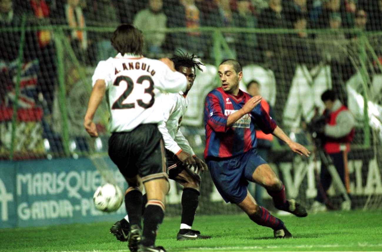 Album histórico del derbi entre el Valencia y el Levante