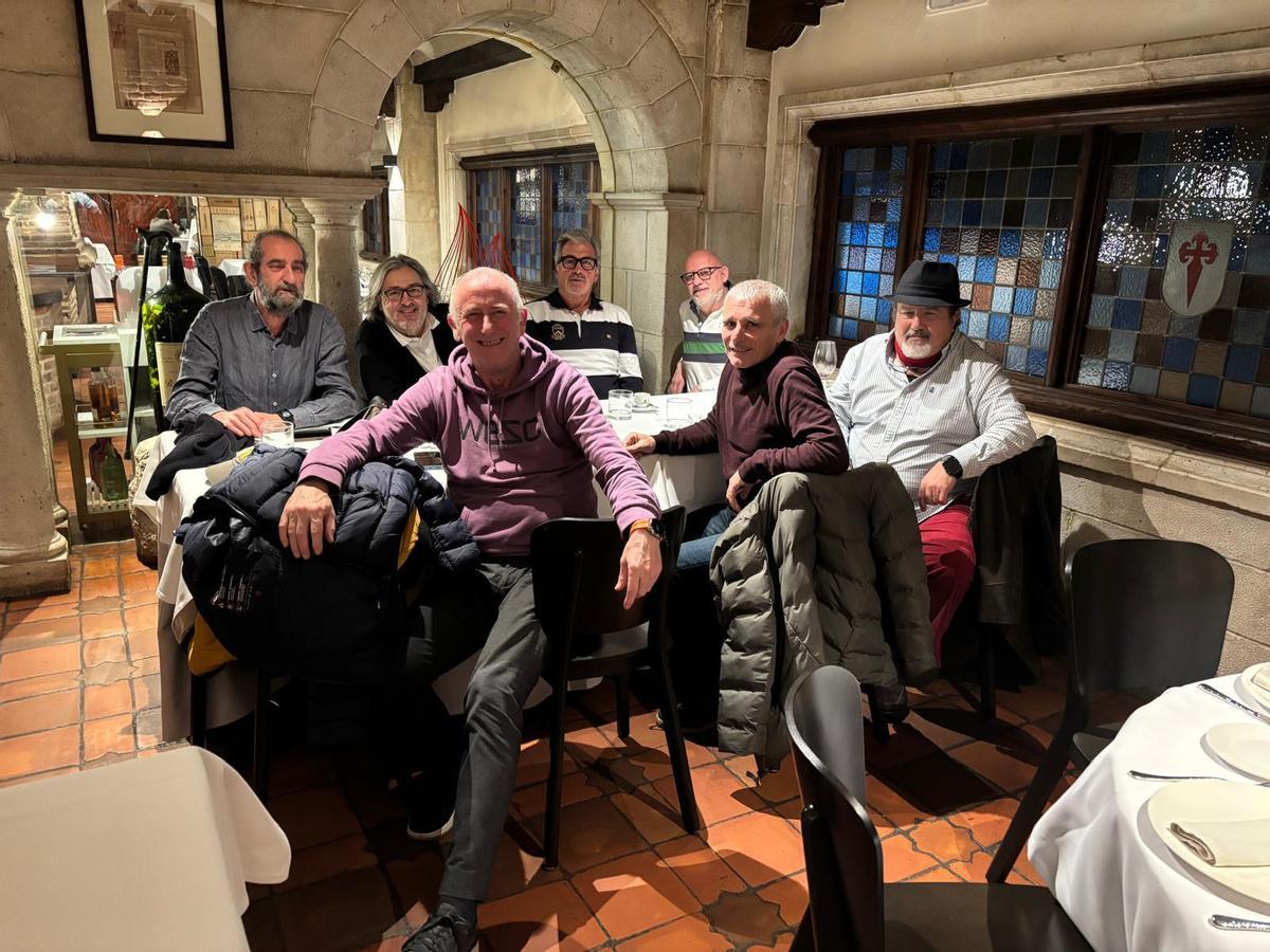 Reunión del equipo de baloncesto de La Salle de hace 40 años