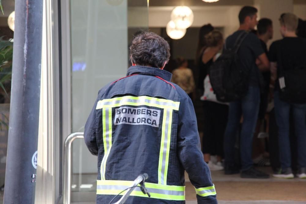 Seiscientos desalojados en el incendio de un hotel en S'Arenal