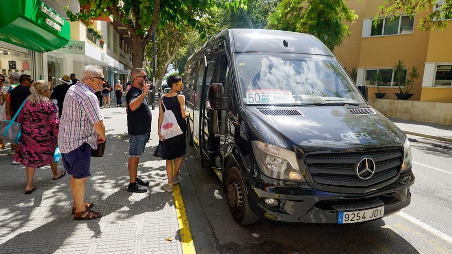 Una nueva línea de autobús conectará en verano los aparcamientos disuasorios de Ibiza con el centro de la ciudad