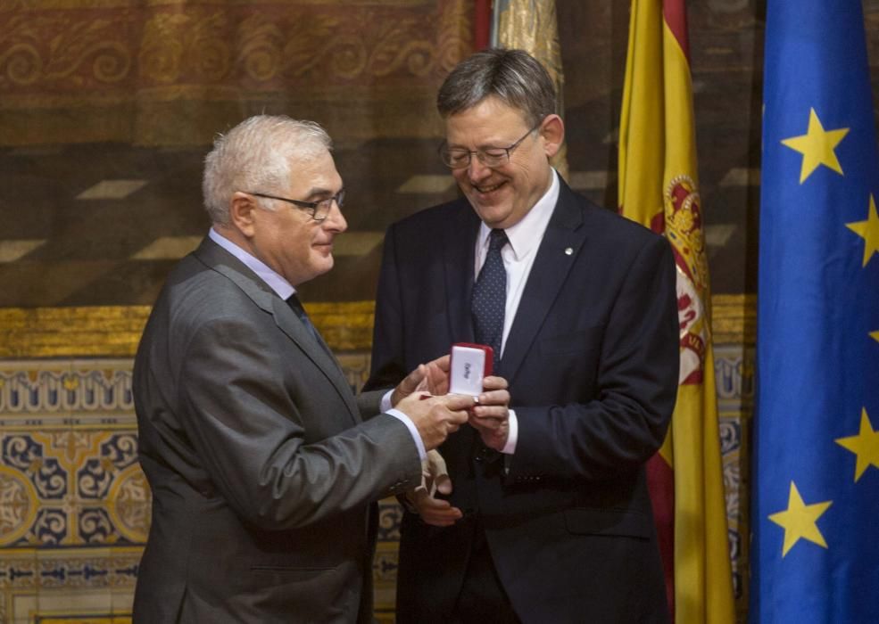 Entrega de distinciones de la Generalitat el 9 d'Octubre