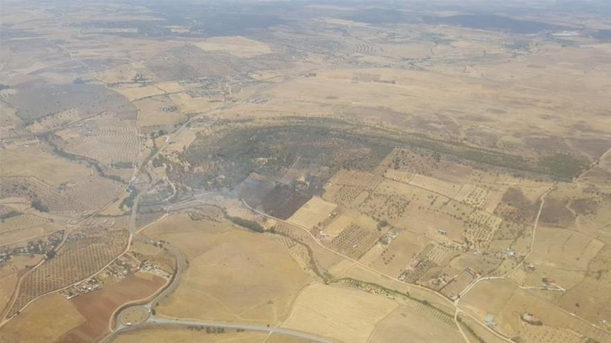 Estabilizado el  incendio en la sierra de Castellar en Zafra