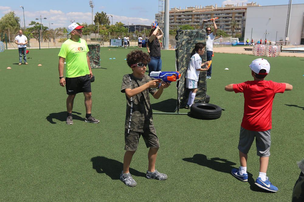 Búscate en las fotos de la VI Fiesta del Deporte de Málaga