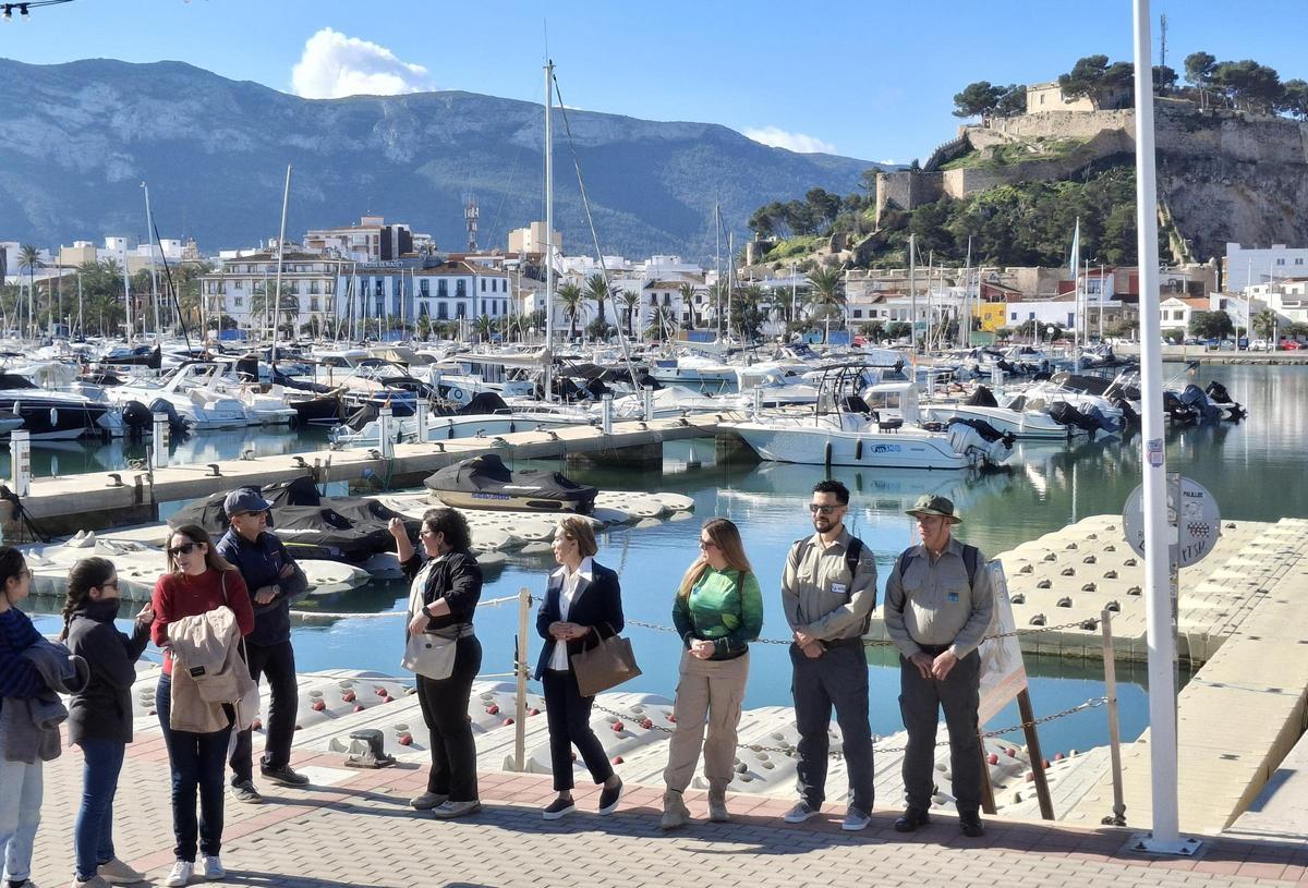Los representantes de los parques nacionales de Costa Rica, en el puerto de Dénia