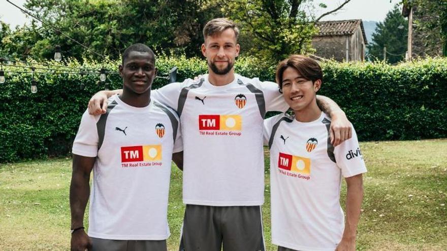 Valencia CF - Petro de Luanda: La hora de Dieng, De Haas y Sato