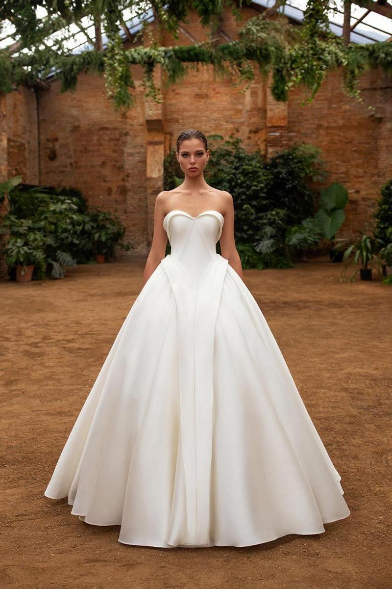 Una de las creaciones de Zac Posen para White One de Pronovias