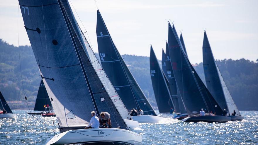 El Bribón pierde su título mundial de vela a manos del barco francés Dix Aôut