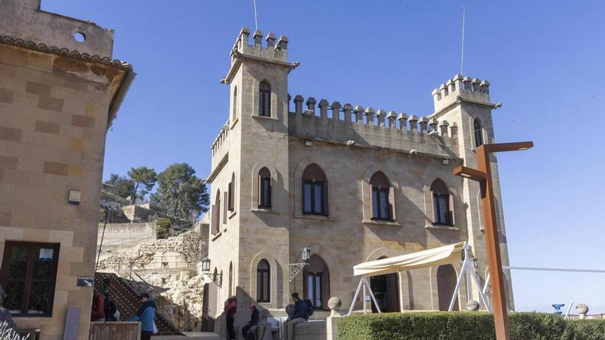 Dos empresas asumen el macrocontrato de la atención turística en Xàtiva